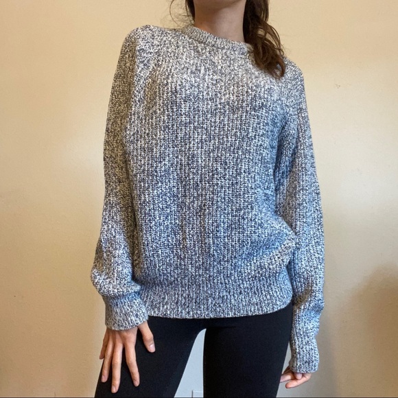 Sweaters - Vintage knit sweater
